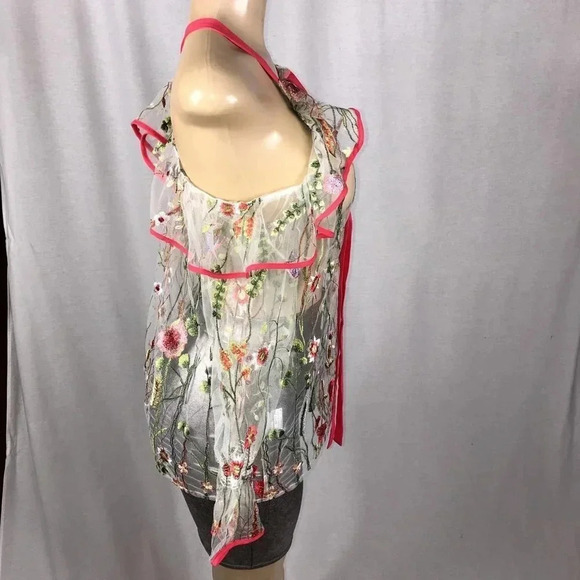 Hesperus Size M Floral Stitched Ruffle Off The Shoulder Top, Flowy Sleeves. New - Picture 3 of 6